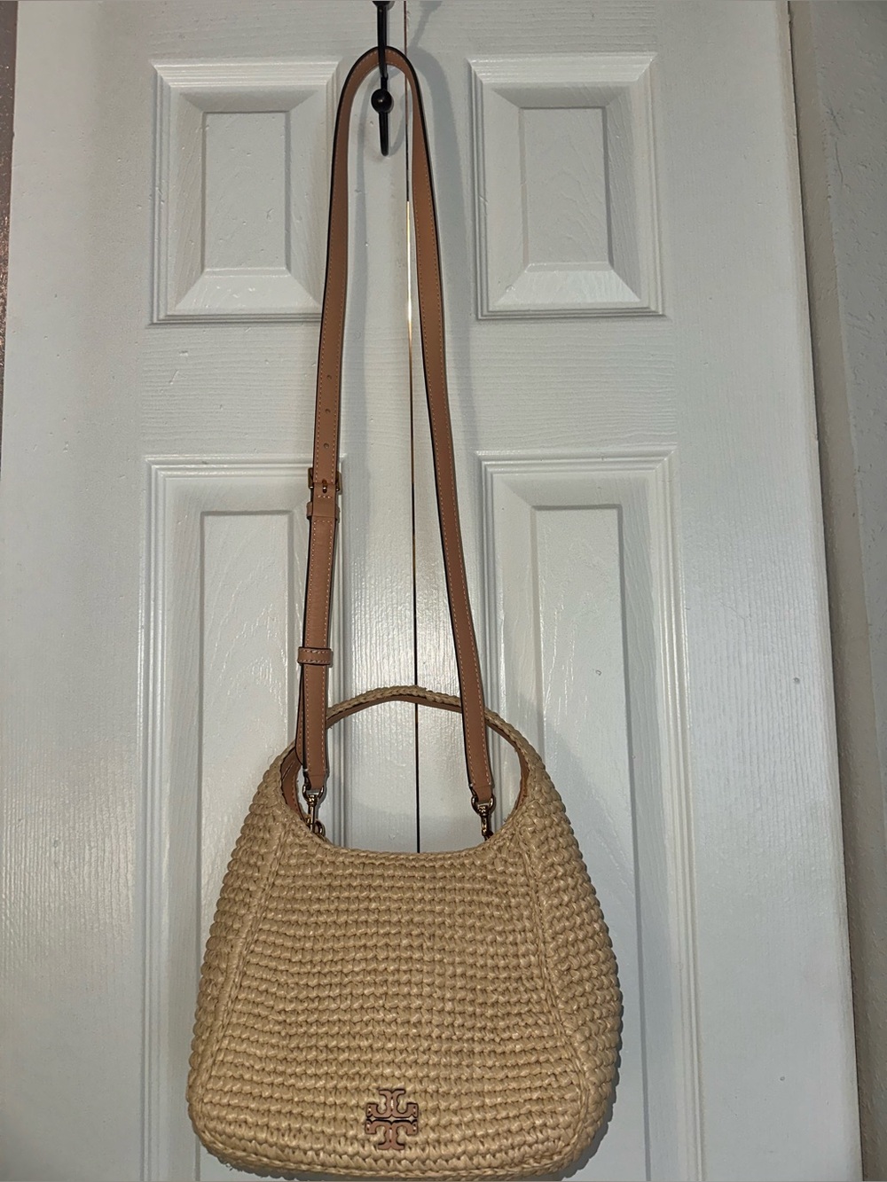 Tory Burch Beige Woven Straw Shoulder Bag with Tan Leather Strap - Picture 6 of 12